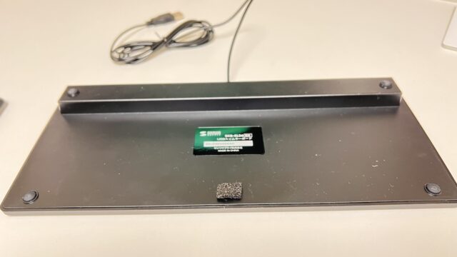 SKB-SL36BKのたわみをスポンジテープで対策