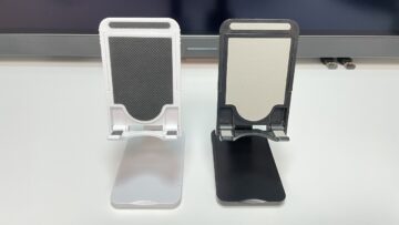 3COINSのスマホスタンド