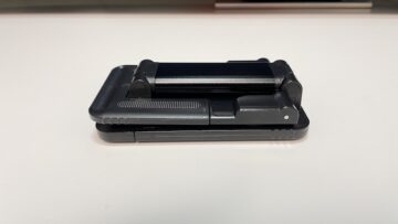 コンパクトに折りたたんだ様子