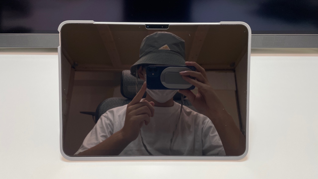 光沢フィルムの写り込みの様子