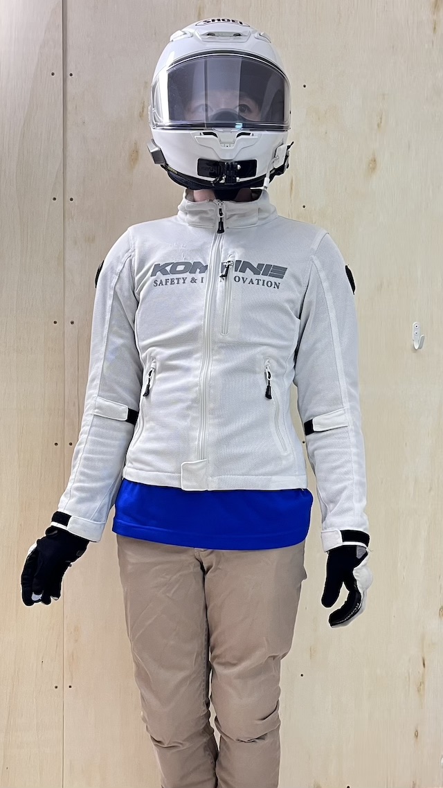 裾が短いライジャケ