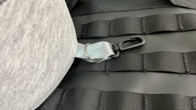 フックのベルトにリングを装着