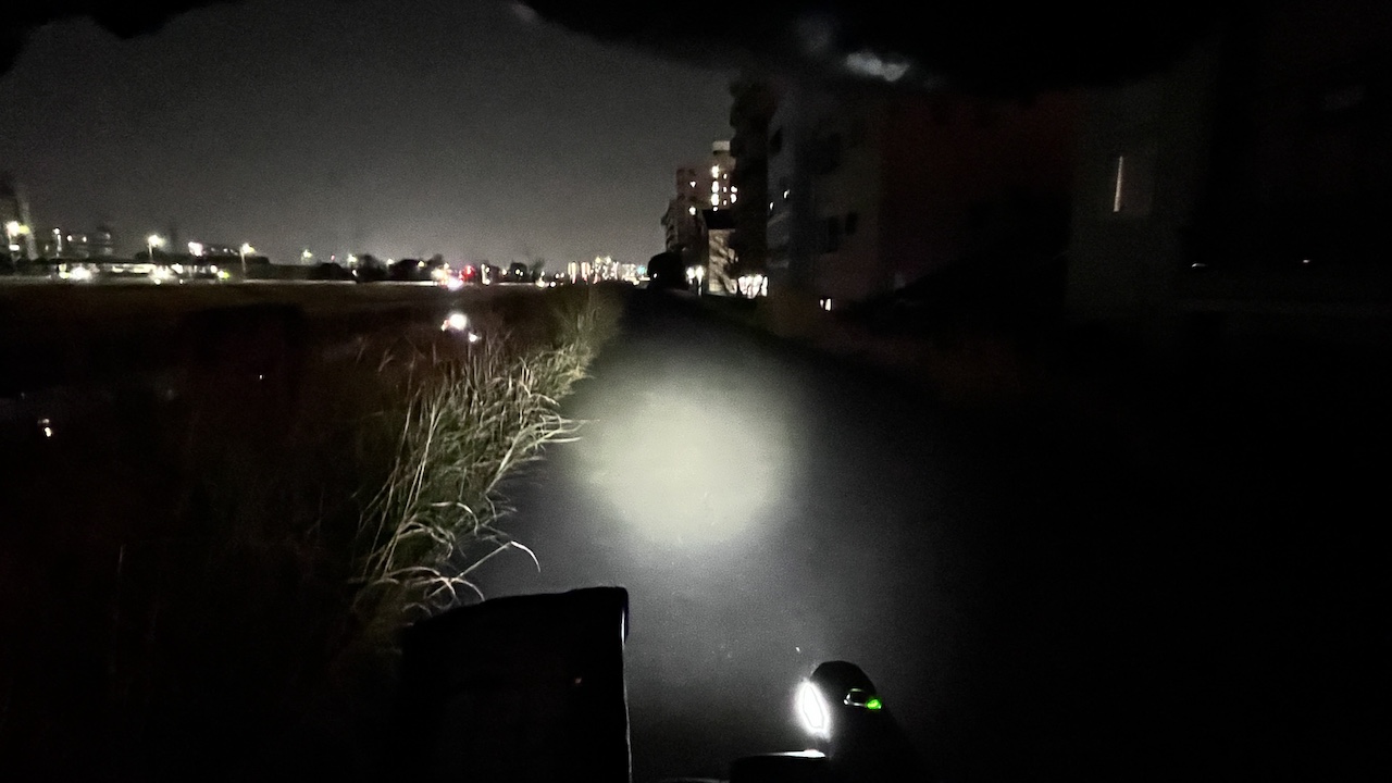 ロー(約100ルーメン)